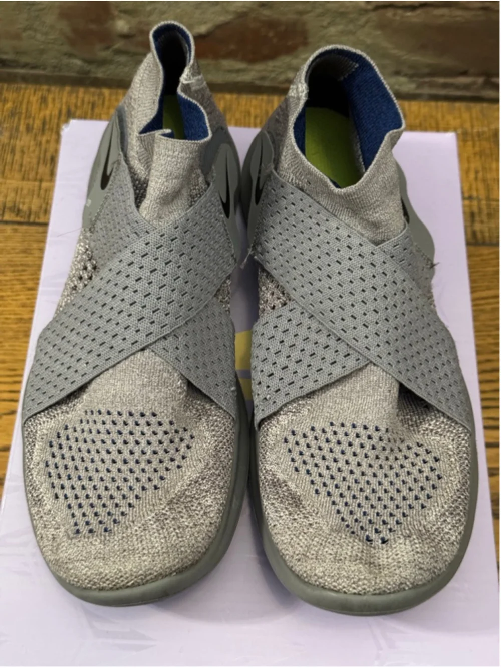 Women's Nike Free RN Motion Flyknit Grey Sneakers US 8 Running - Picture 8 of 8
